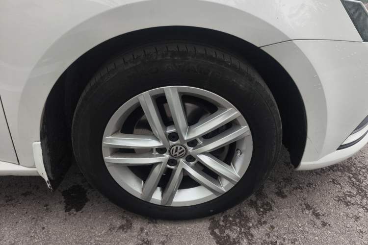 Used Volkswagen Gran Lavida 2017 230TSI DSG Comfort Edition Exterior 2