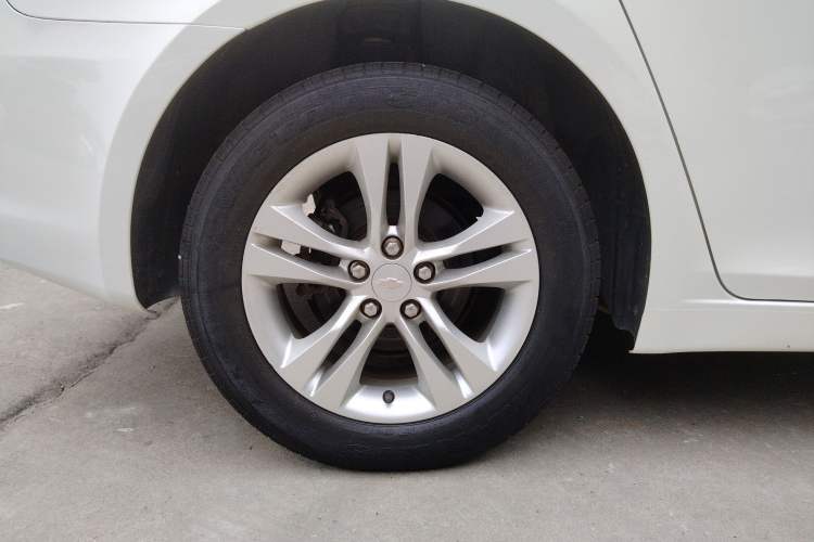 Used Chevrolet Cruze 2013 Hatchback 1.6L Automatic Luxury Model