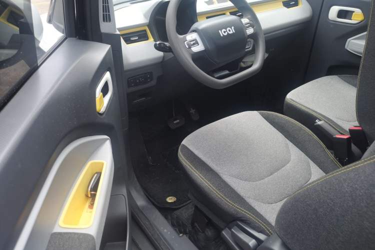 Used Chery New Energy QQ Ice Cream 2022 170km Sundae Phosphate Lithium-Ion