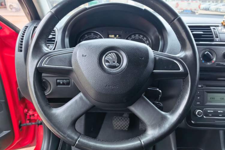 Used Skoda Fabia 2014 1.6L Automatic Sport Edition
