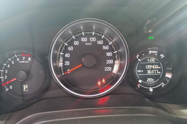 Used Honda XR-V 2015 1.5L LXi CVT Classic Edition Odometer Close Up