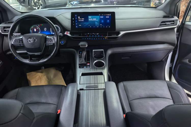 Used Toyota SIENNA 2021 2.5L Hybrid Ultimate Edition Interior 1