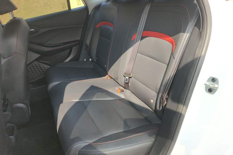 Used MG 5 2023 180 DVVT CVT Luxury Edition
