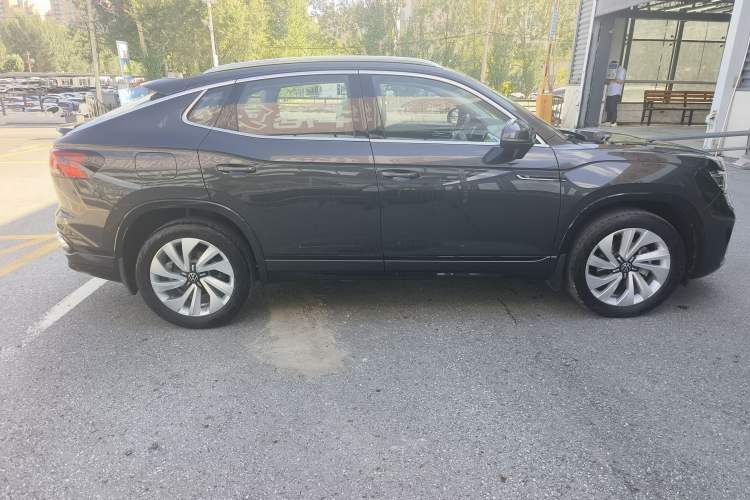 Used Volkswagen Tayron X 2020 330TSI Two-Wheel Drive Luxury Smart Connectivity Version