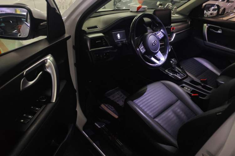 Used Kia Sportage R 2018 2.0L Automatic Smart Luxury Version China V Standard Driver Seat