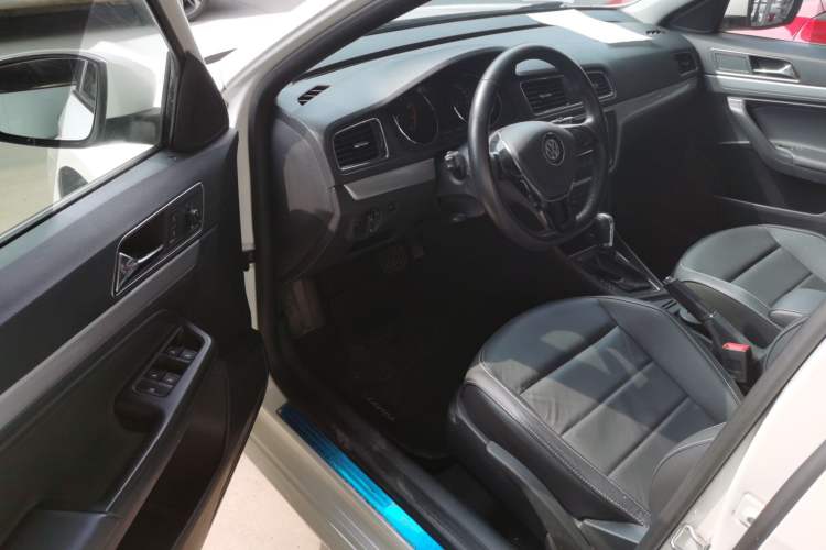 Used Volkswagen Gran Lavida 2015 230TSI DSG Comfort Edition
