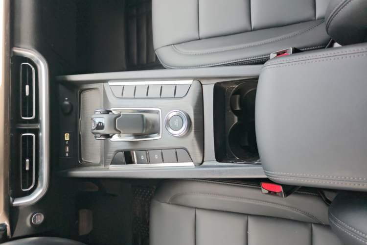 Used Great Wall Poer 2024 2.4T Commercial Version Automatic Diesel 4x4 Elite Edition
