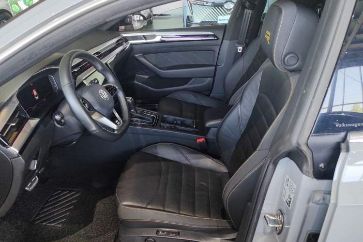 Used Volkswagen FAW-Volkswagen CC 2023 380TSI Striking Edition Left Front Seat