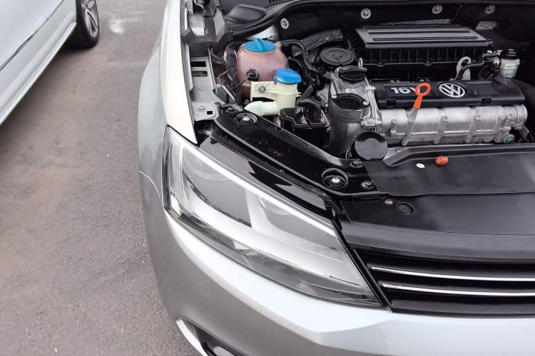 Used Volkswagen Sagitar 2014 1.6L Manual Comfort Model
