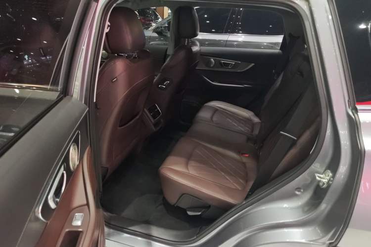 Used Chery Tiggo 8 PRO 2024 Champion Edition 390T Two-Wheel Drive Peak Version 5 Seats
