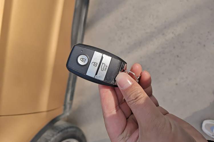 Used Land X7 2015 2.0T Panoramic Prestige Edition
