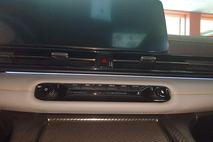 Used GAC Trumpchi EMPOW 2021 270T DCT J15 Version Interior 5