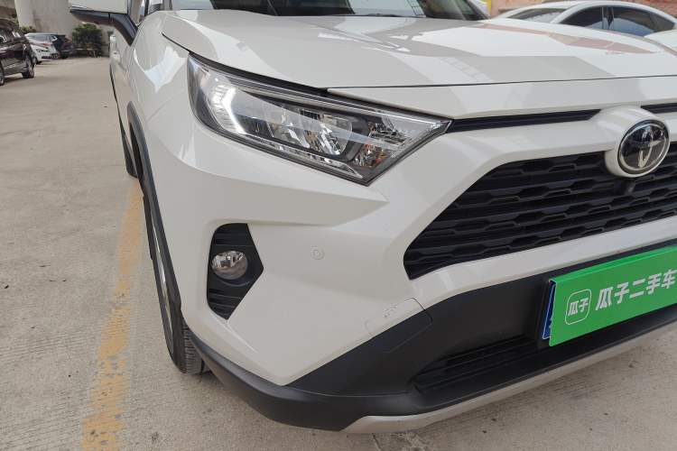 Used Toyota RAV4 2020 2.0L CVT Two-Wheel Drive Fashion PLUS Edition