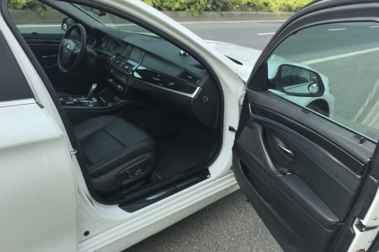 Used BMW 5 Series 2014 520Li Elegant Model