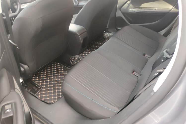 Used Peugeot 308 2016 1.6L Manual Fashion Edition