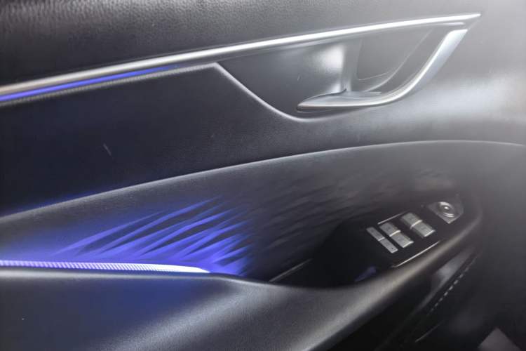 Used BAIC Rubik 2022 1.5T DCT Platinum Edition Interior 7