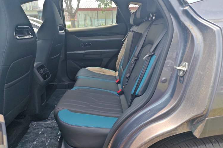 Used JETOUR Shanhai L6 2024 1.5TD DHT ULTRA