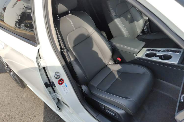 Used Honda Integra 2023 HATCHBACK 2.0L eHEV Sharp Luxury Edition Right Front Seat