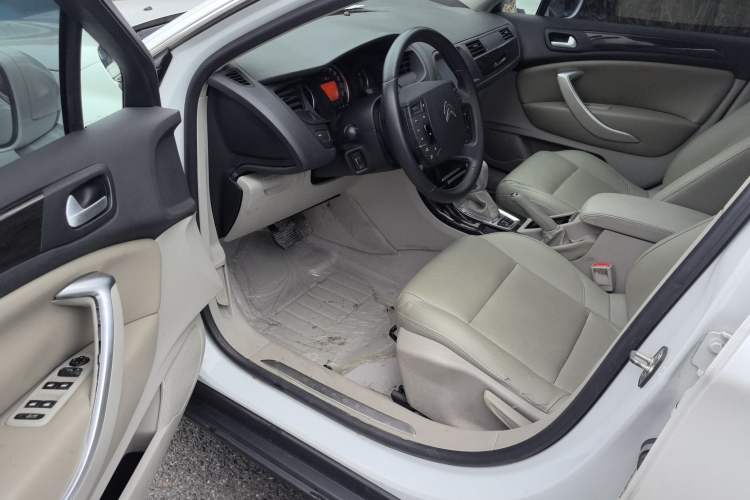 Used Citroen C5 2014 2.0L Automatic Zunyue Model