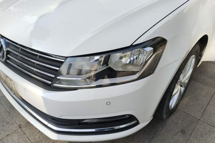 Used Volkswagen Lavida 2015 1.6L Manual Comfort Edition