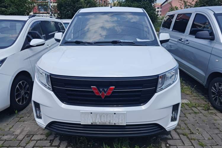 Used Wuling Hongguang PLUS 2020 1.5L Manual Comfort 7-Seater