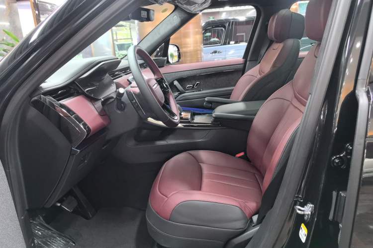 Used Land Rover Range Rover Sport 2025 400 PS Flagship Version