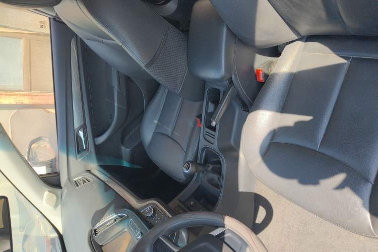 Used Roewe 360 2015 1.5L Manual Luxury Edition