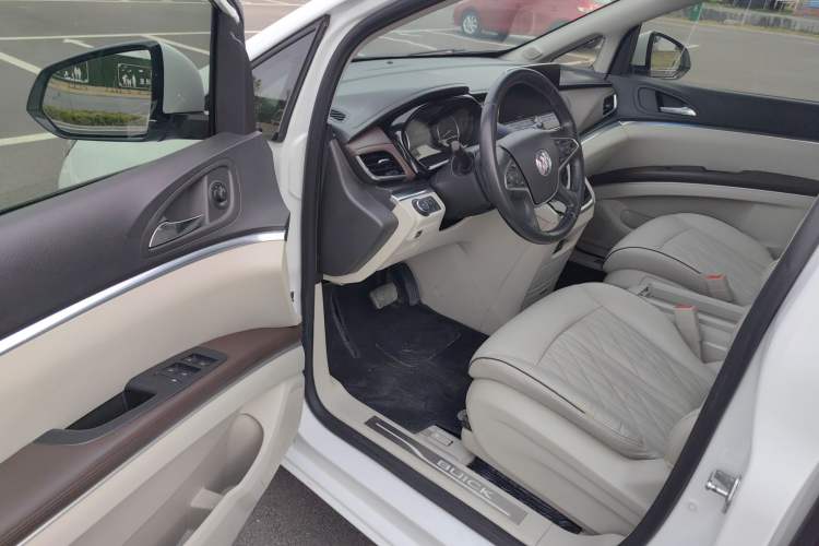 Used Buick GL8 2022 Land Executive Class 652T Prestige Model