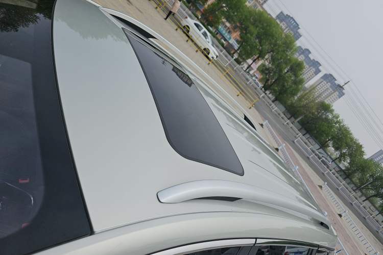 Used Roewe Ei5 2019 Luxury Edition Roof