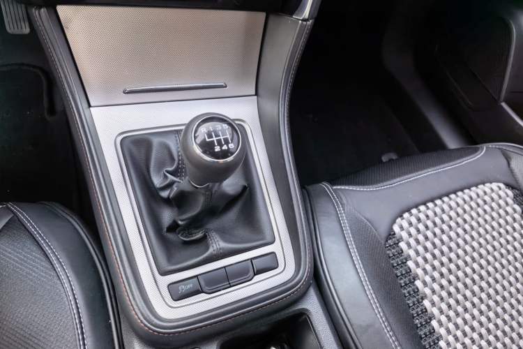 Used MG 6 2017 20T Manual Elite Smart Connect Version China V Standard Gear Lever