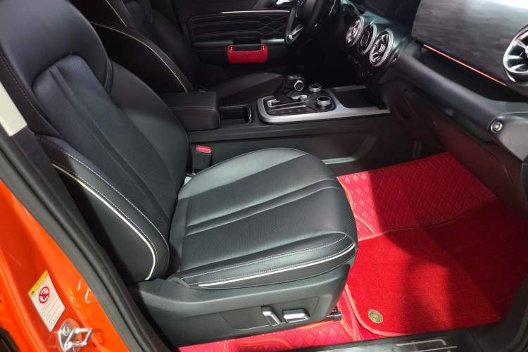 Used Tank 300 2023 Off-Road Edition 2.0T Conqueror Right Front Seat