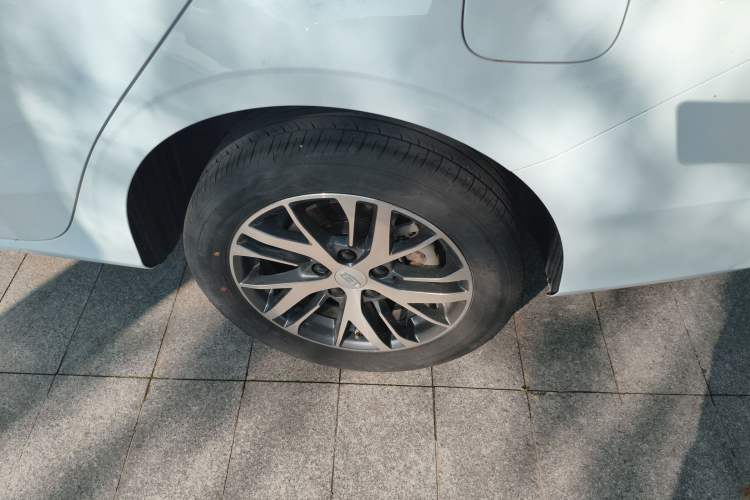 Used Geely Auto Emgrand 2025 4th Generation 1.5L CVT Starry Edition Exterior 1