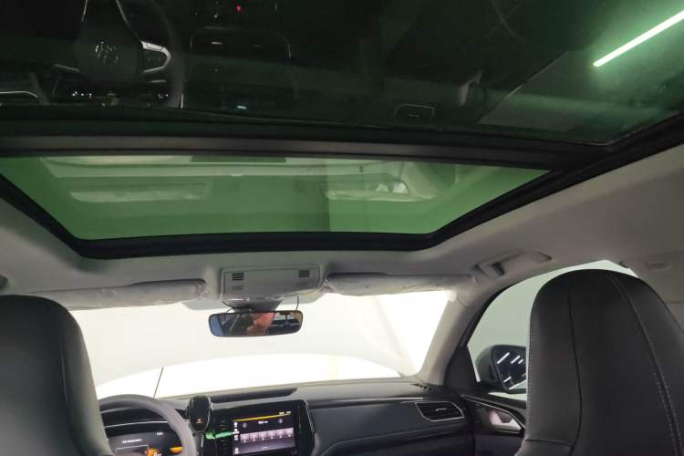 Used Volkswagen Tharu 2025 New Sharp 1.5L Ambitious Edition Headliner