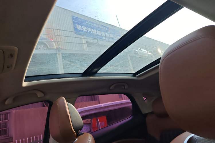 Used Soueast DX7 2015 1.5T Manual Luxury Model