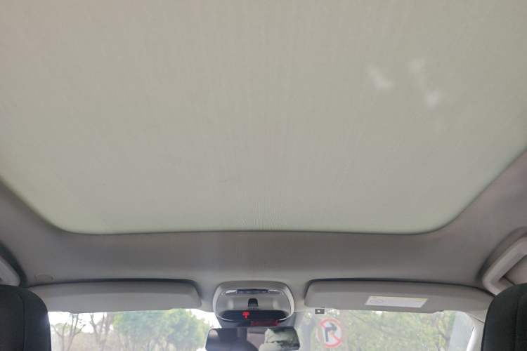 Used Volvo V40 2015 1.6T Zhiya Edition
