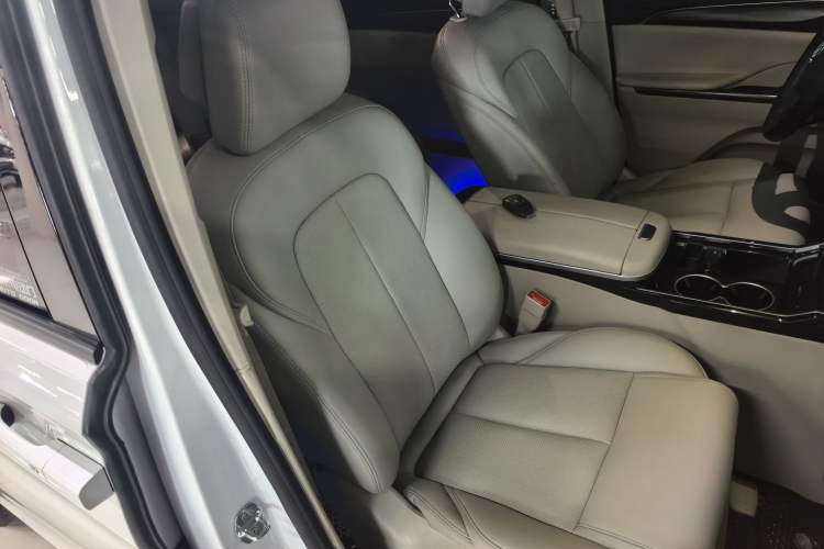 Used Buick GL8 2023 ES Lu Zun Comfort Model