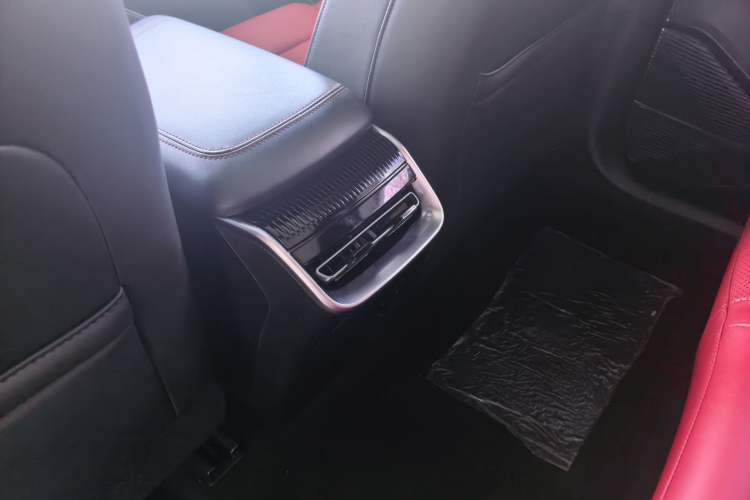 Used BAIC Rubik 2022 1.5T DCT Platinum Edition Interior 2