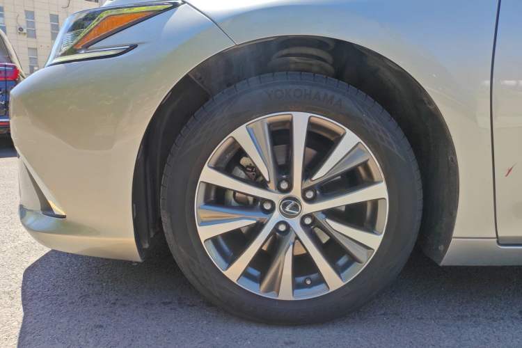 Used Lexus ES 2020 200 Excellence Edition
