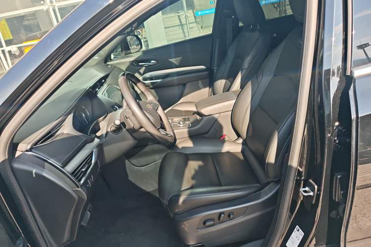 Used Cadillac XT4 2018 28T Two-Wheel Drive Leading Version