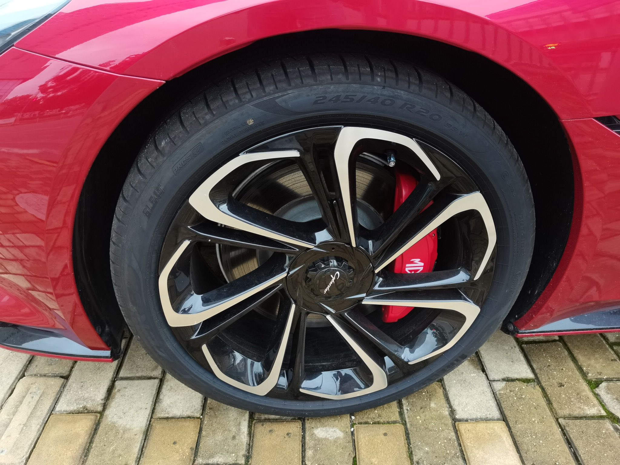 MG Cyberster 2024 520 km Legendary All-Wheel-Drive Version — снимка 16