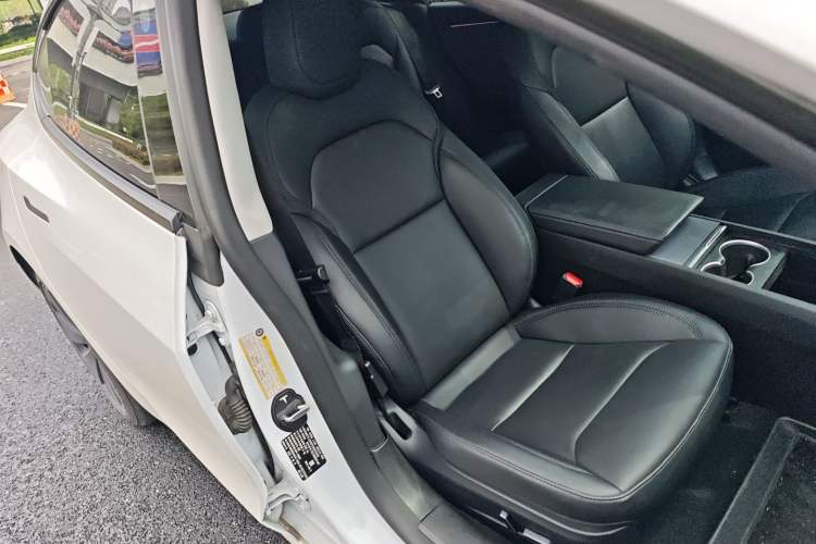 Used Tesla Model 3 2025 Rear-Wheel-Drive Version
