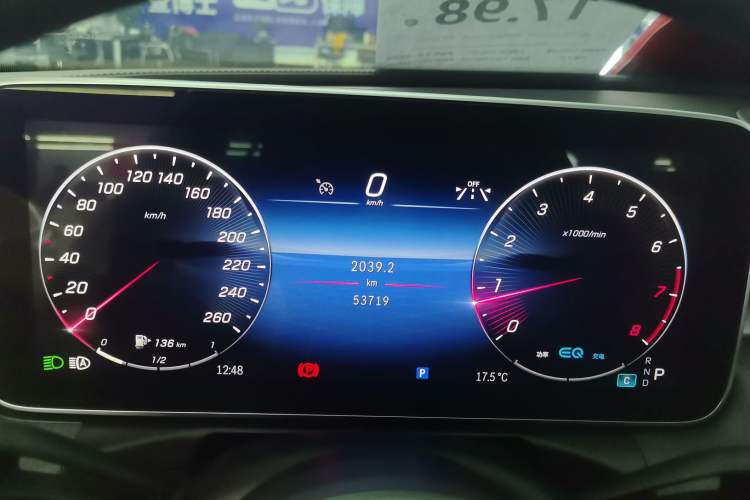 Used Mercedes-Benz C-Class 2022 Restyled C 200 L Sport Edition Odometer Close Up