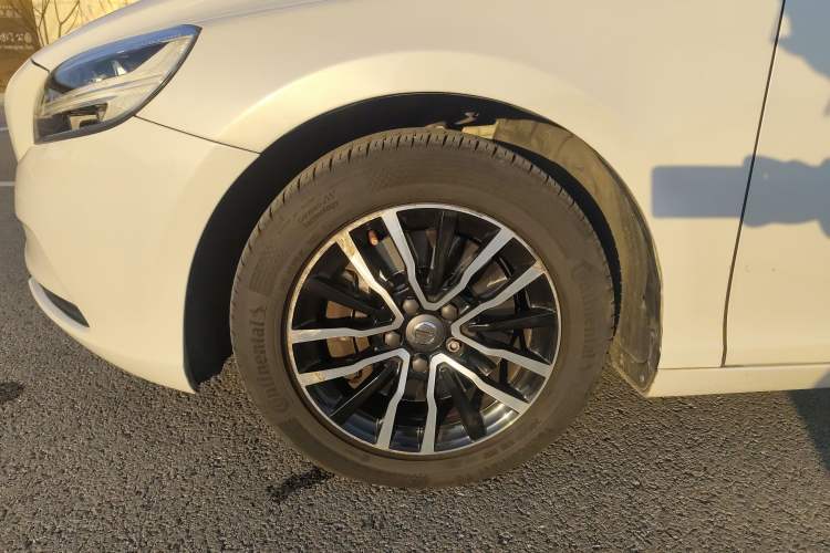 Used Volvo V40 2017 T3 Zhiyi Edition