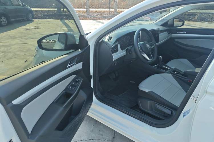 Used Volkswagen Bora 2025 Facelifted 200TSI DSG Yuexing Navigation Edition