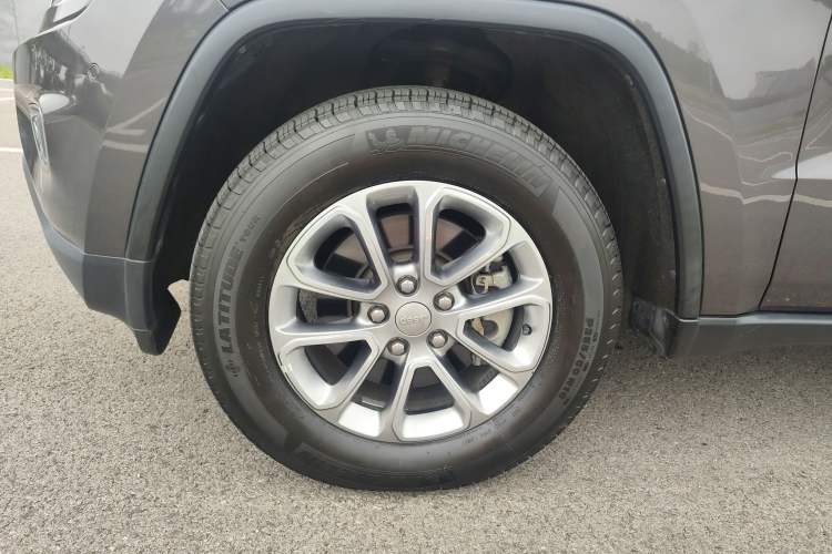 Used Jeep Grand Cherokee 2015 3.0L Comfort Navigation Edition