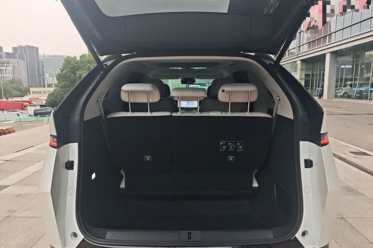 Used XPeng X9 2025 650 Long-Range Max
