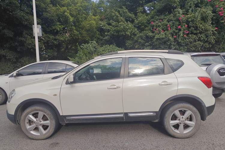 Used Nissan Qashqai 2015 2.0 XL Coolfire CVT 2WD Exterior 5