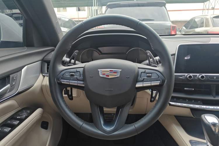Used Cadillac CT4 2023 25T Luxury Model Steering Wheel