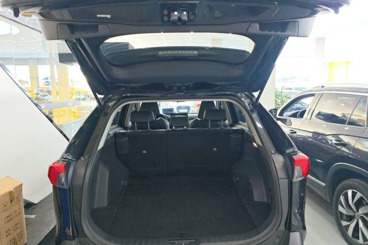 Used Toyota RAV4 2023 2.0L CVT Two-Wheel Drive Fashion Plus Edition