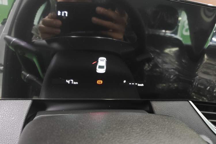 Used Bestune B70 2025 Dragon Edition 1.5T Quality Enjoyment Model Odometer Close Up